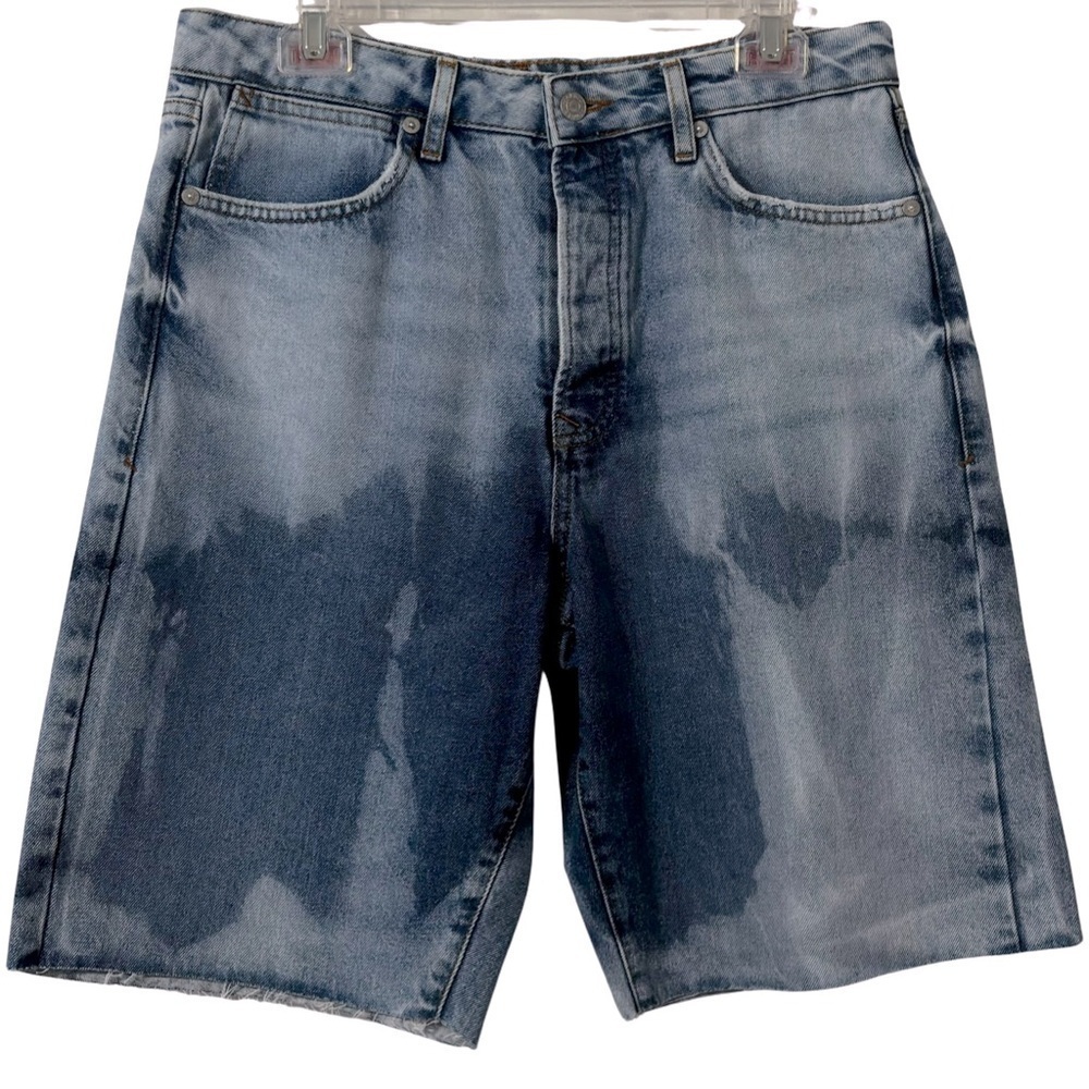 Topman Men's Extreme Wash Button
Front Denim Cutoff denim shorts size 32